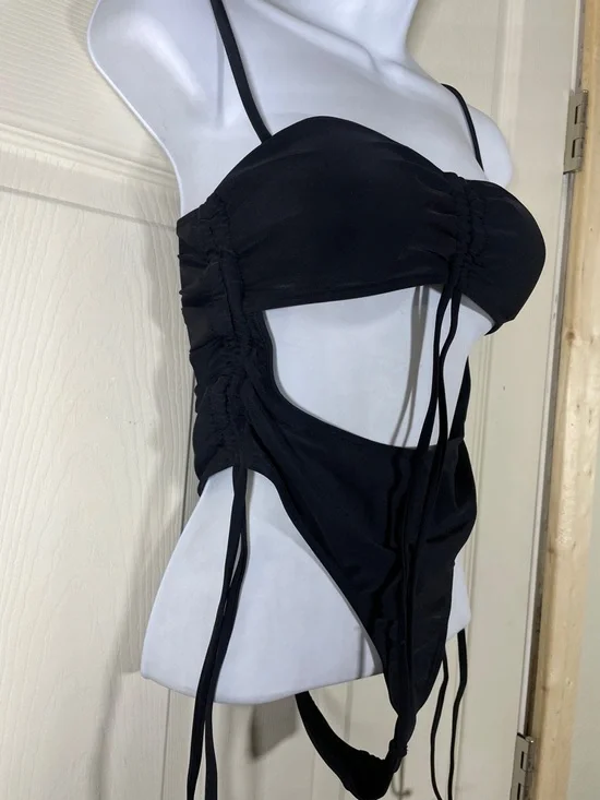 SHEIN Black Cutout One-Piece Swimsuit - Picture 3 of 5